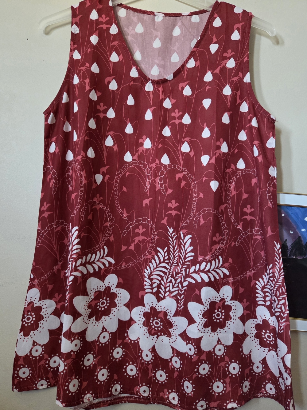 Sleeveless Red Floral Print Women's Tank Top.Size M.